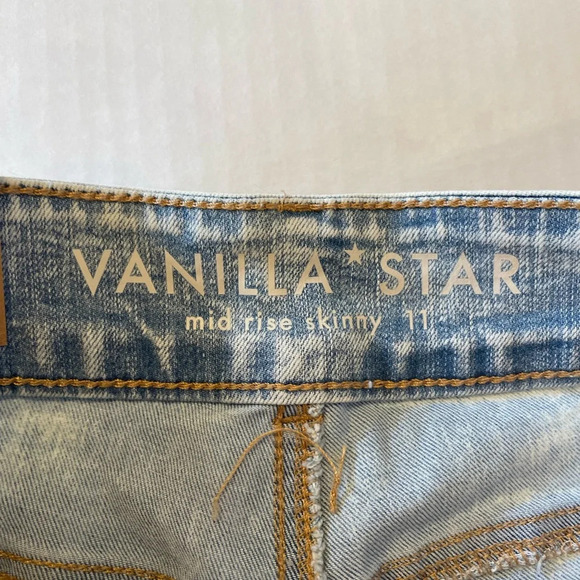Vanilla Star mid rise skinny distressed jeans size 11 NWT - Picture 5 of 6